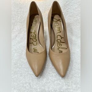 Sam Edelman Classic Tan Heels